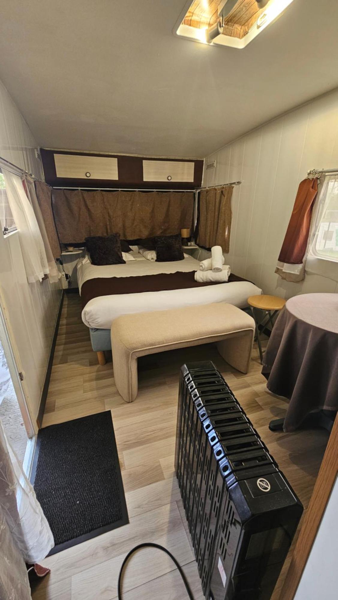 Bed and Breakfast Esprit Etape Saint-Barthélemy-de-Vals Exterior foto